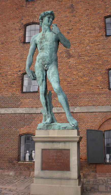 576px-Michelangelo's_David_in_Copenhagen